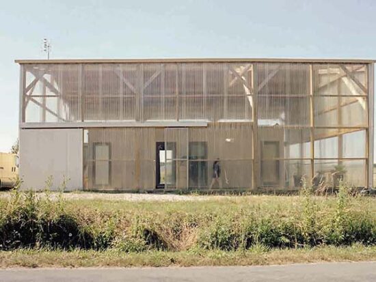 Maison dans un pré