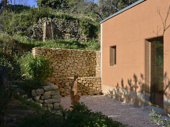 Maison en terre crue